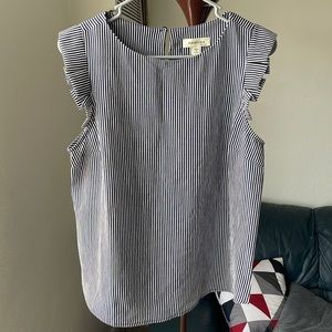 Dress short sleeve blouse. Fits like a tank top, and flowy.